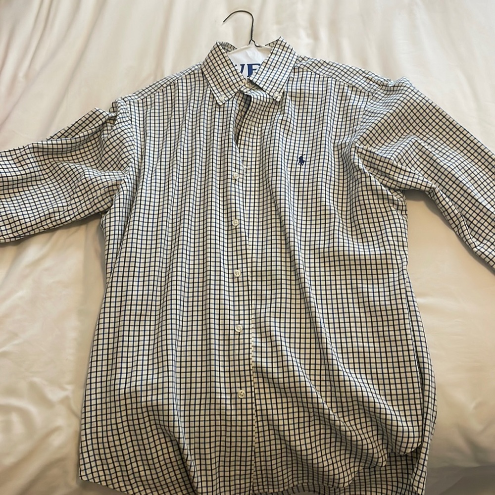 Medium classic fit Ralph Lauren polo. Blue and black stripes.